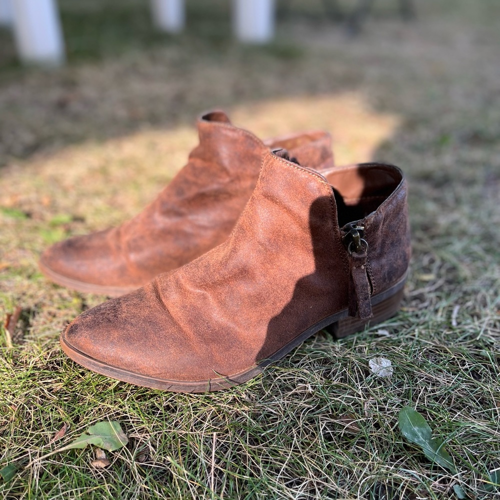 COPY - Booties Brown leather Hudson’s Bay